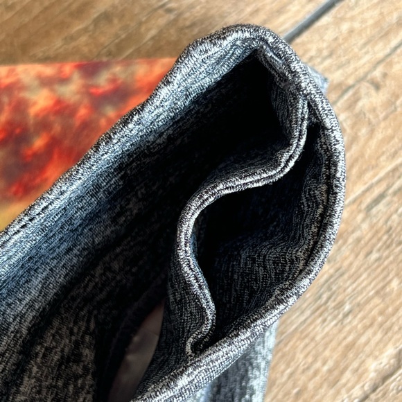 Lularoe Jade Capri (Workout) Legging - Picture 6 of 9